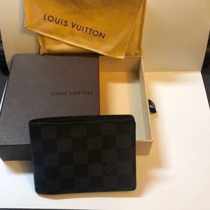 Louis Vuitton Damier men’s wallet